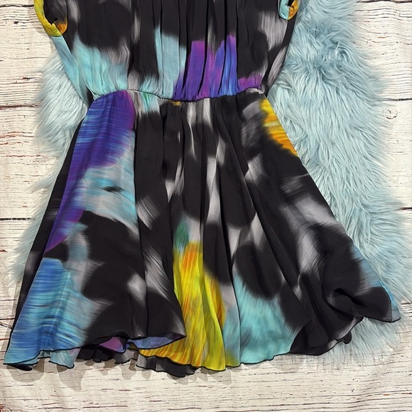 Alice + Olivia Silk Watercolor Flutter Silk Mini Dress - Picture 7 of 10